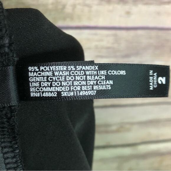 Torrid Platinum Faux Leather Black Leggings - Picture 5 of 6